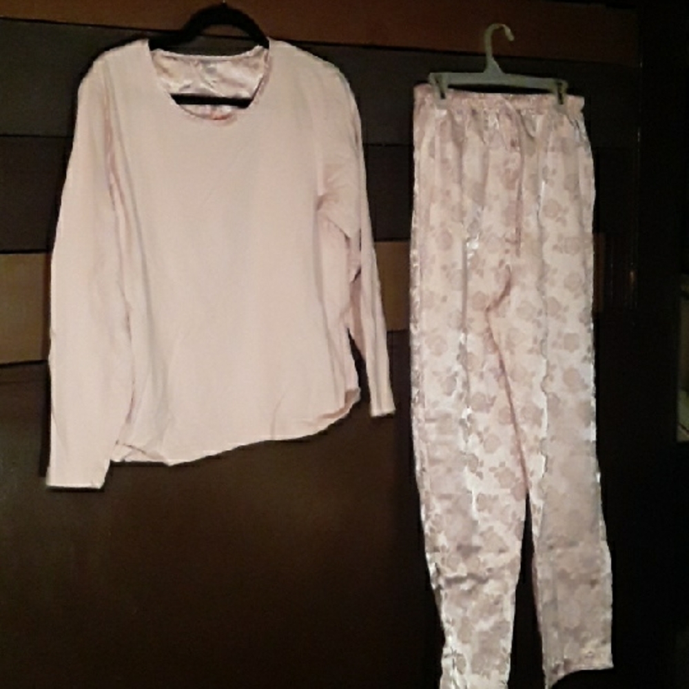 Simple Pleasures Large Pink Long Sleeve Night Shirt With Matching Pants